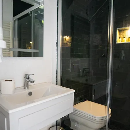 Bueyuekada Ece Διαμέρισμα *