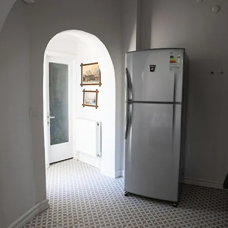 Bueyuekada Ece Адалар