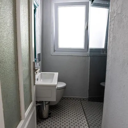 Bueyuekada Ece * Адалар