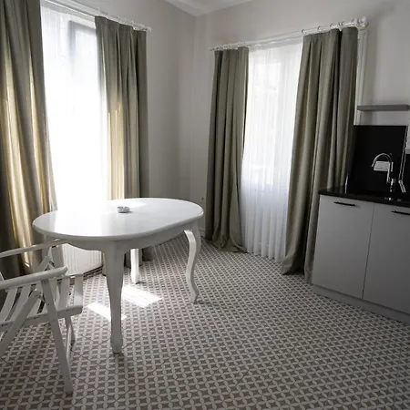 Διαμέρισμα Bueyuekada Ece *