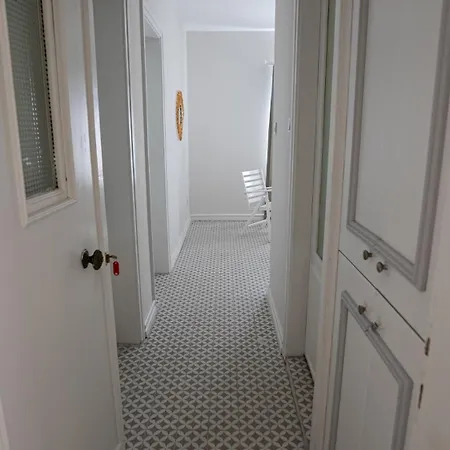 Bueyuekada Ece * Adalar