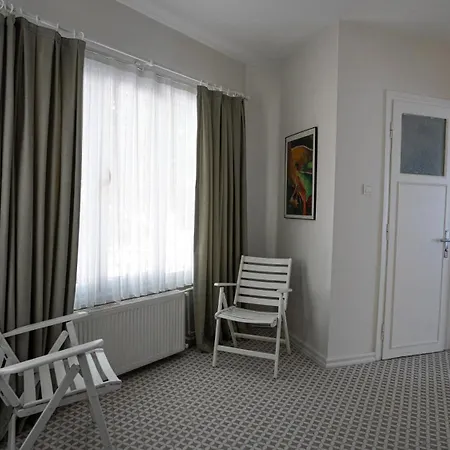 Bueyuekada Ece Πριγκηπονήσια