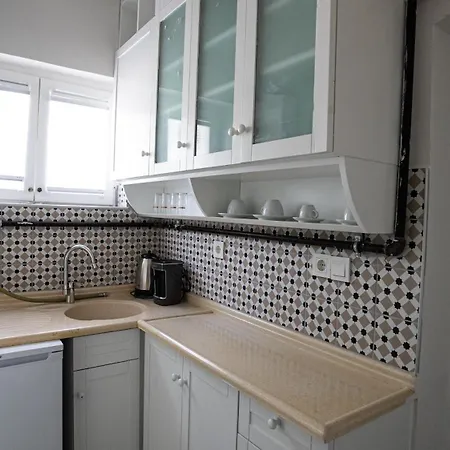 Bueyuekada Ece * Πριγκηπονήσια