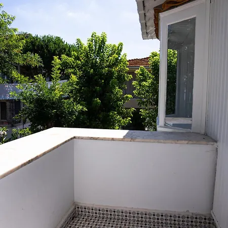 Bueyuekada Ece Πριγκηπονήσια