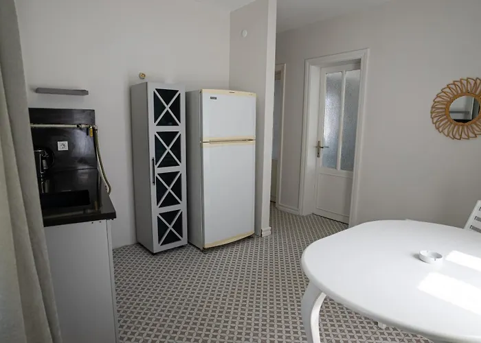 Bueyuekada Ece Apartment Adalar