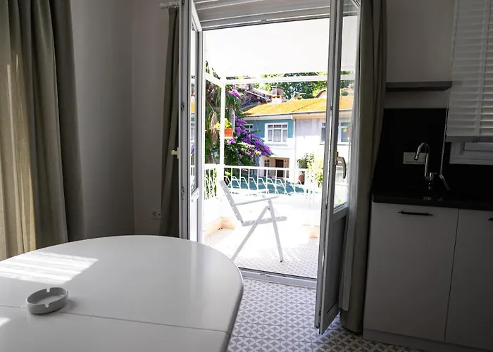 Bueyuekada Ece Apartment