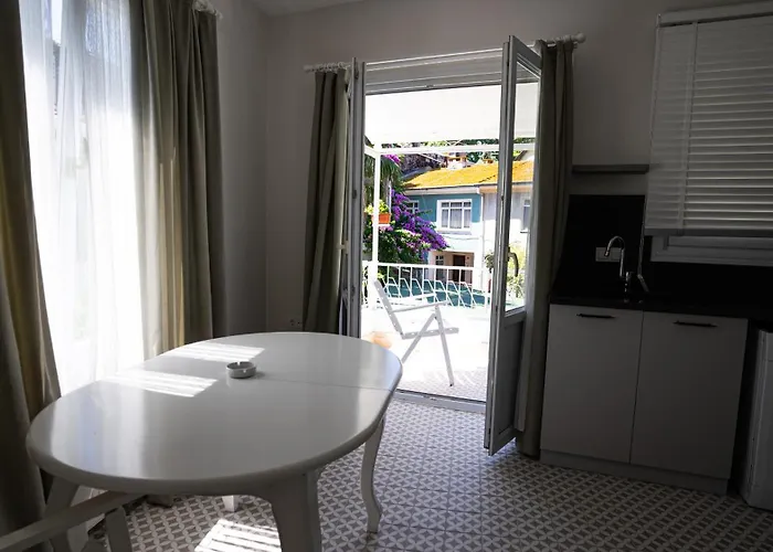 Bueyuekada Ece Apartment Adalar